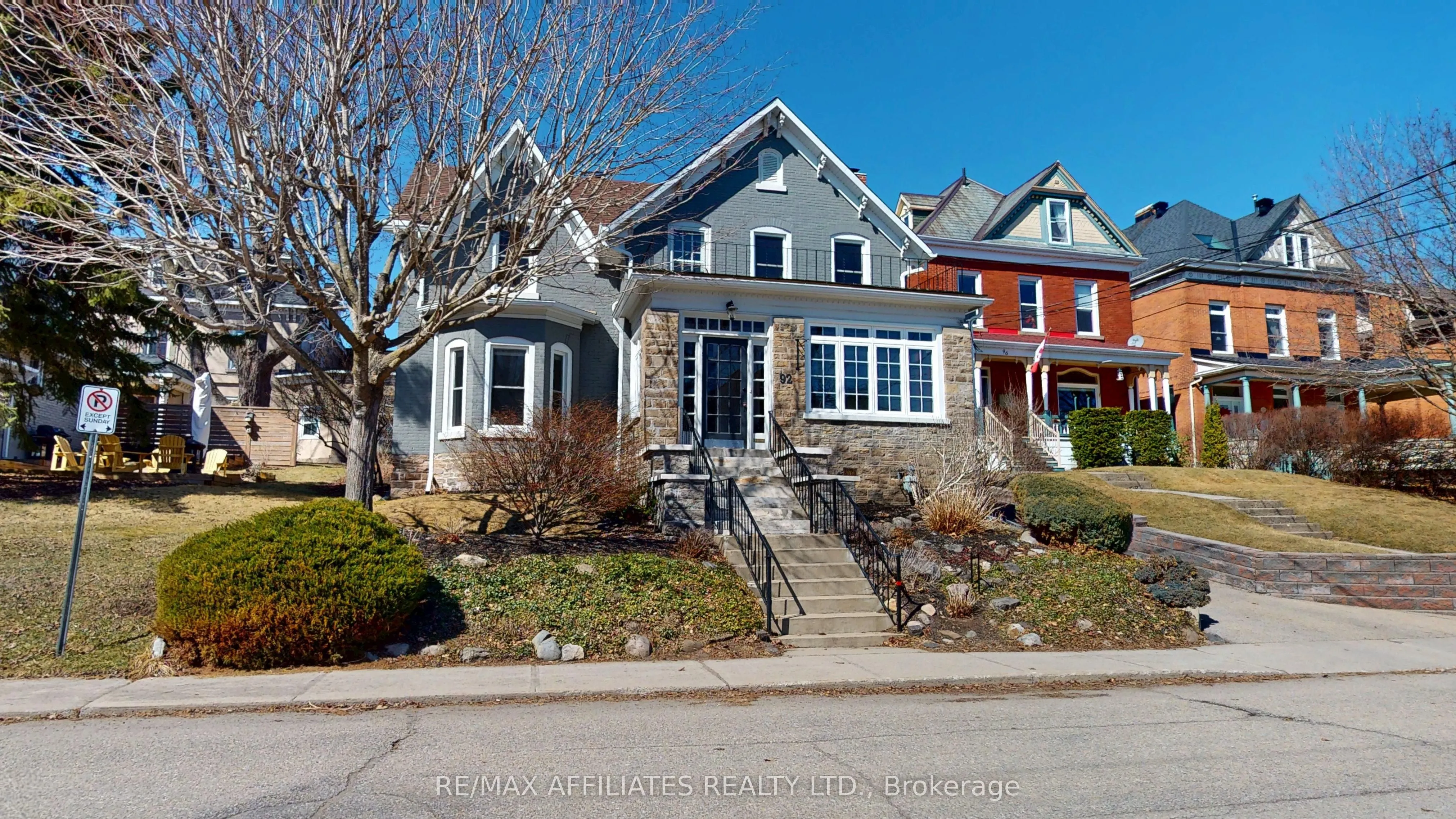 92 Pine Street