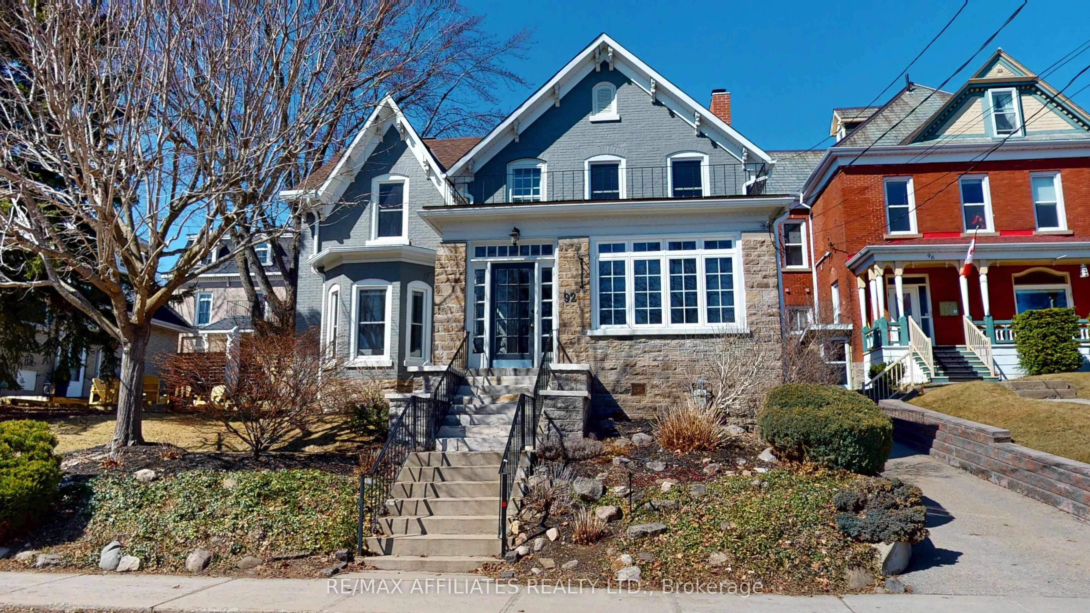 92 Pine Street