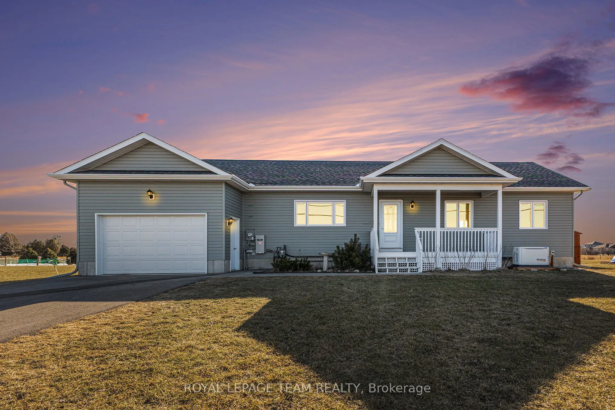 2833 Dunrobin Road