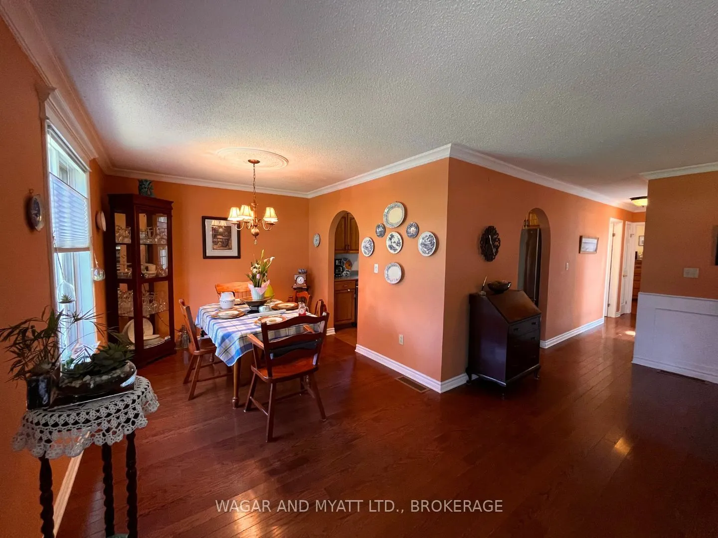 63 SOUTHWOOD Crescent N