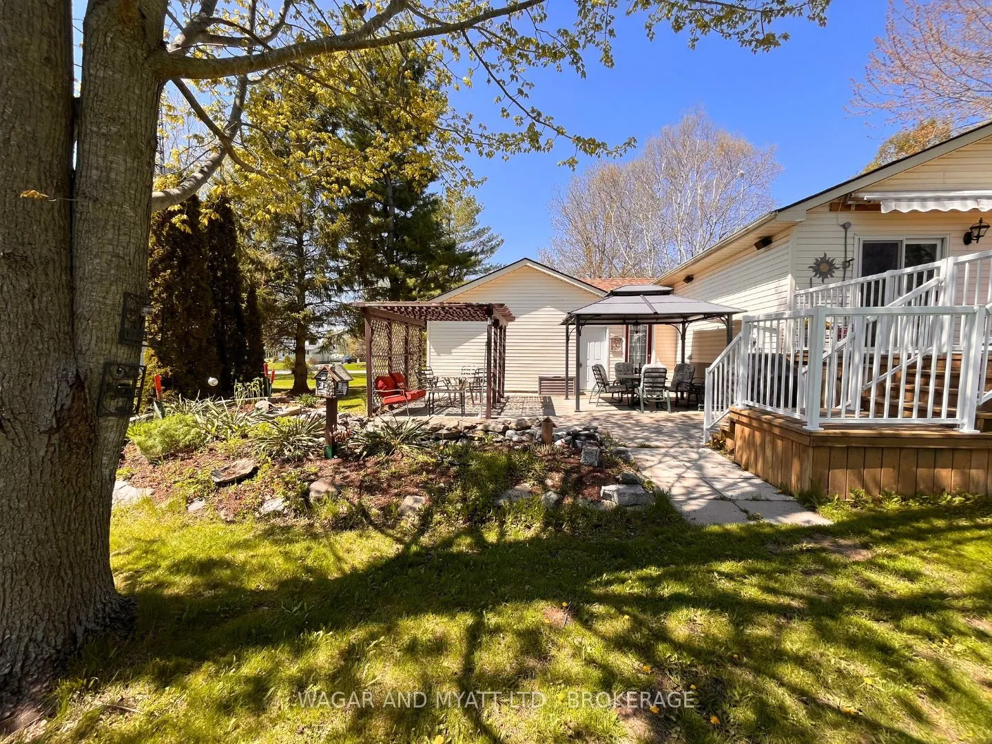 63 SOUTHWOOD Crescent N