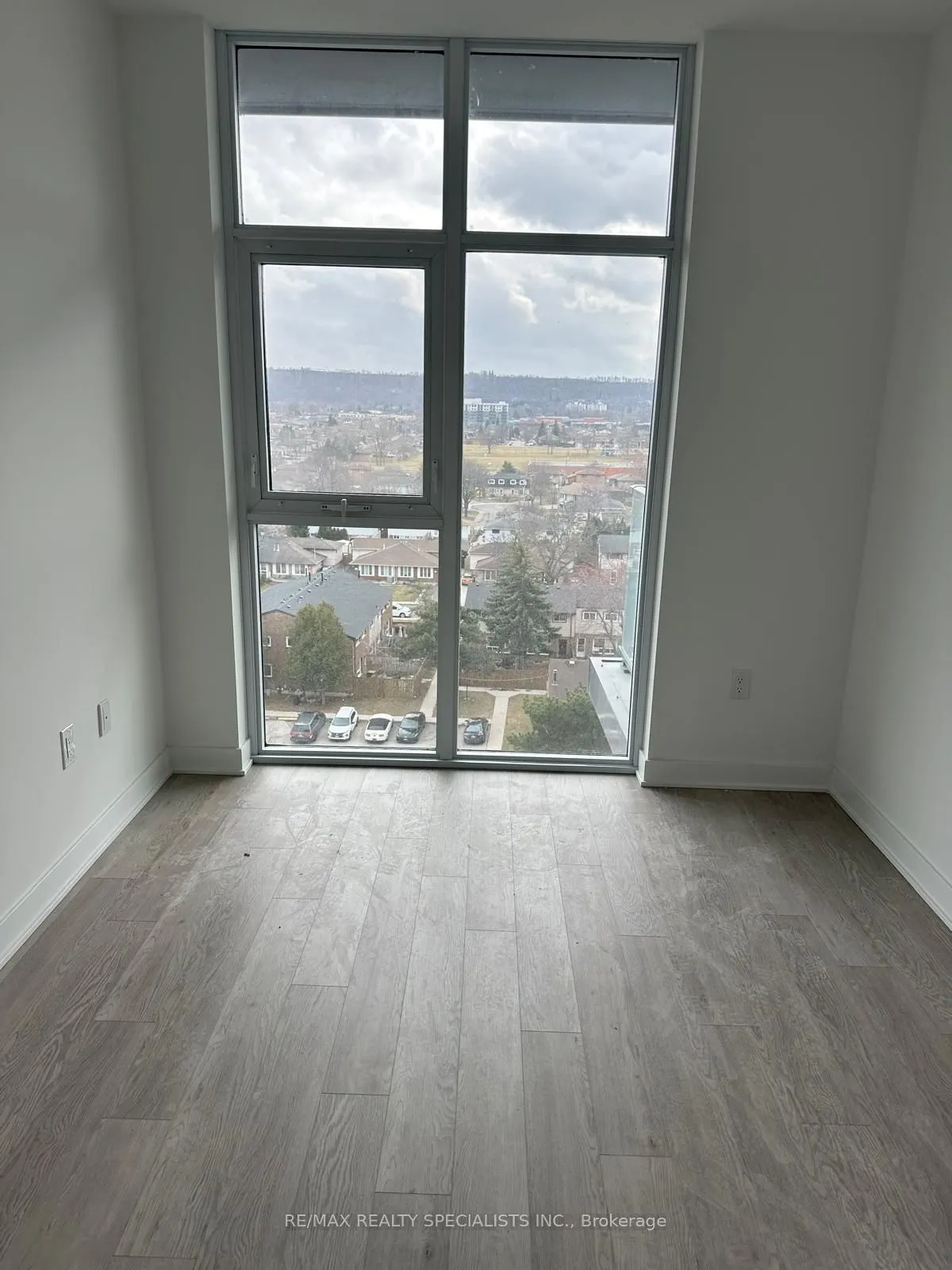2782 BARTON Street E #801