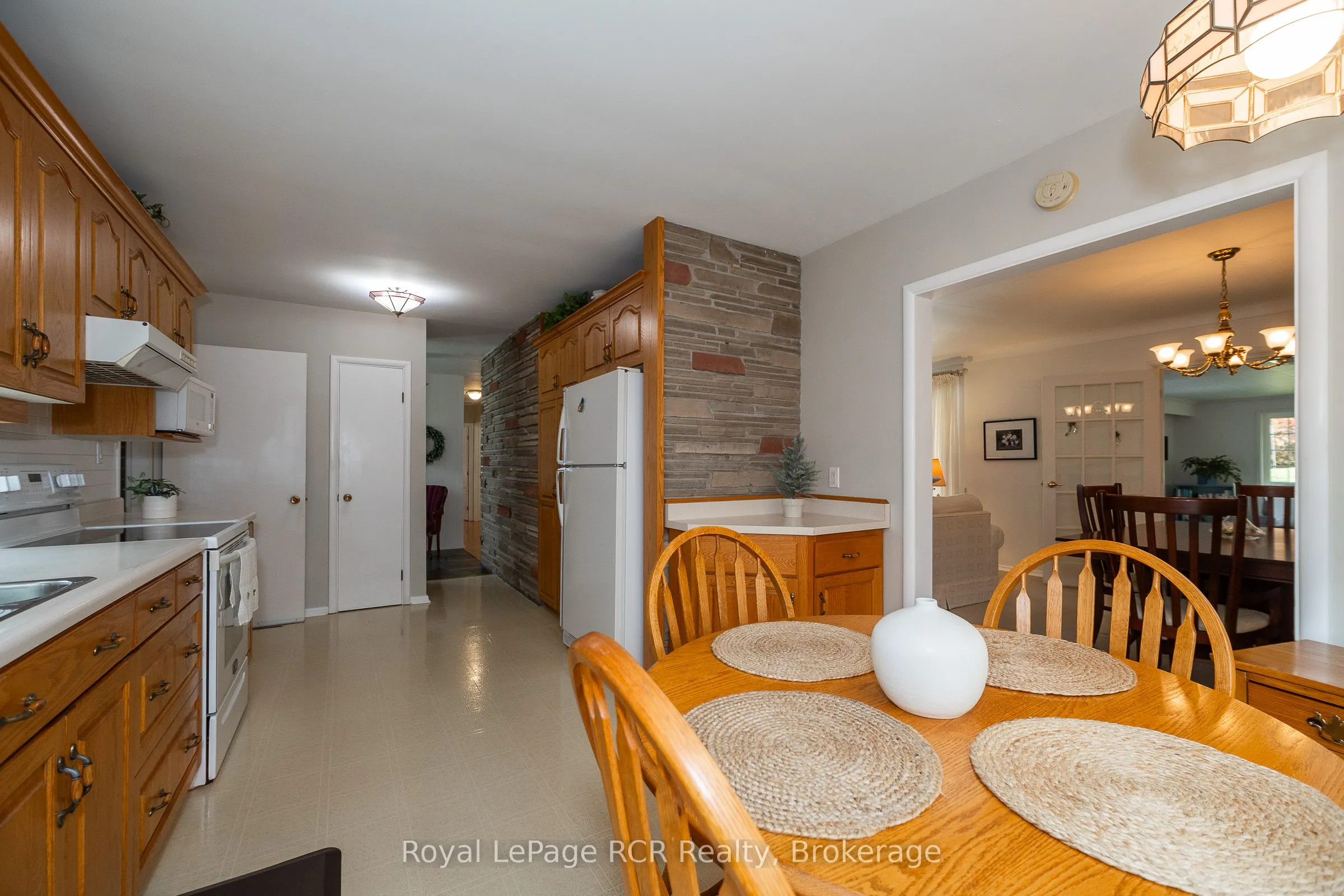 149 7th Avenue E