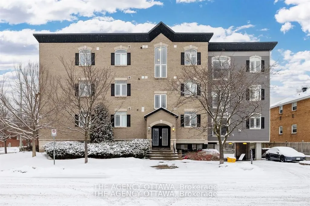 711 CHURCHILL Avenue N, #203