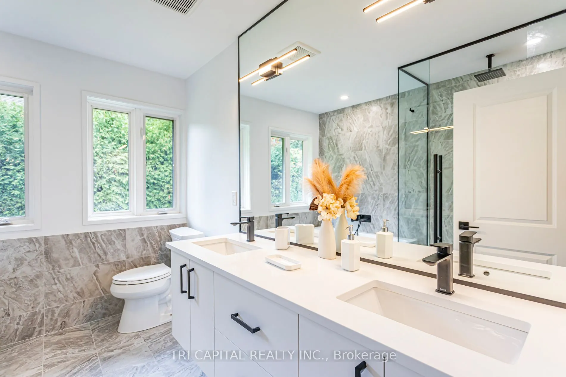 145 BASE LINE Road E, #33