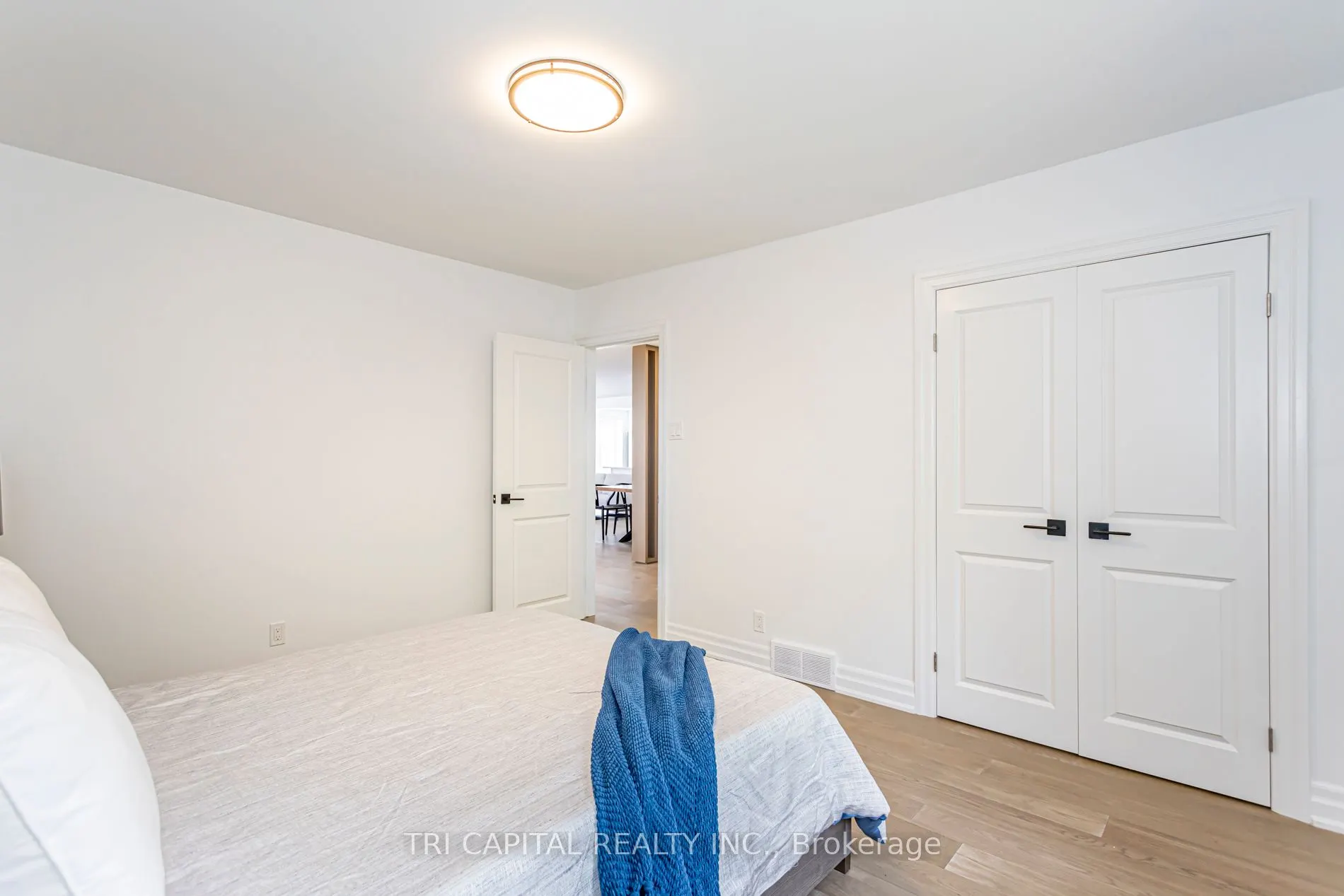 145 BASE LINE Road E, #33