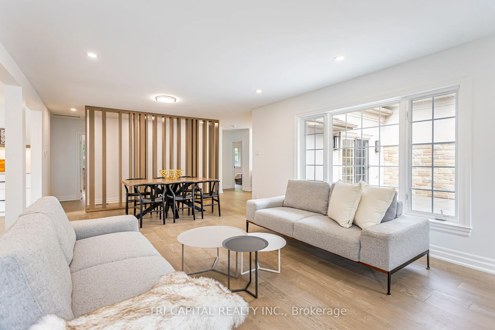 145 BASE LINE Road E, #33