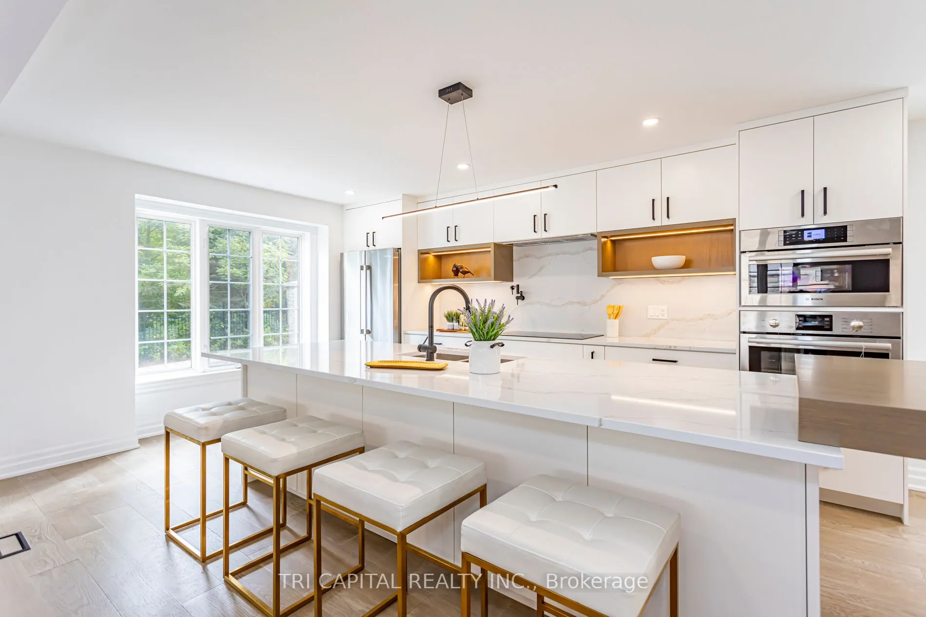 145 BASE LINE Road E, #33
