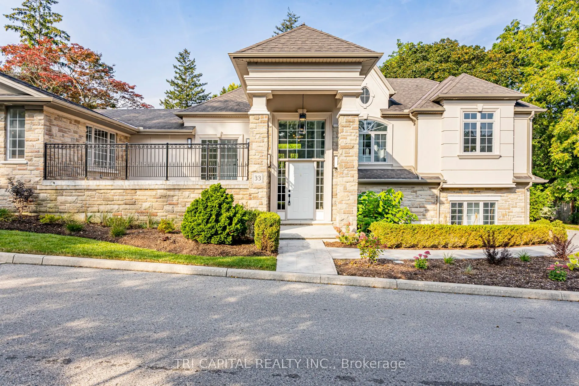 145 BASE LINE Road E, #33