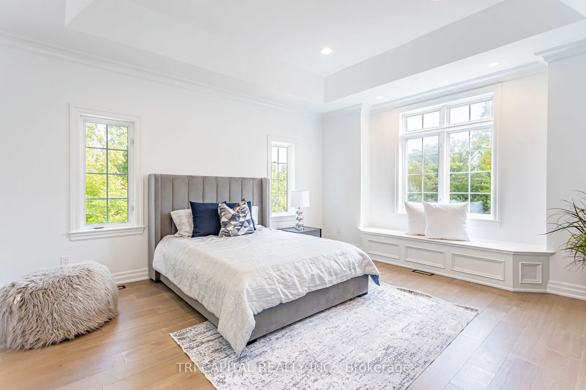 145 BASE LINE Road E, #33