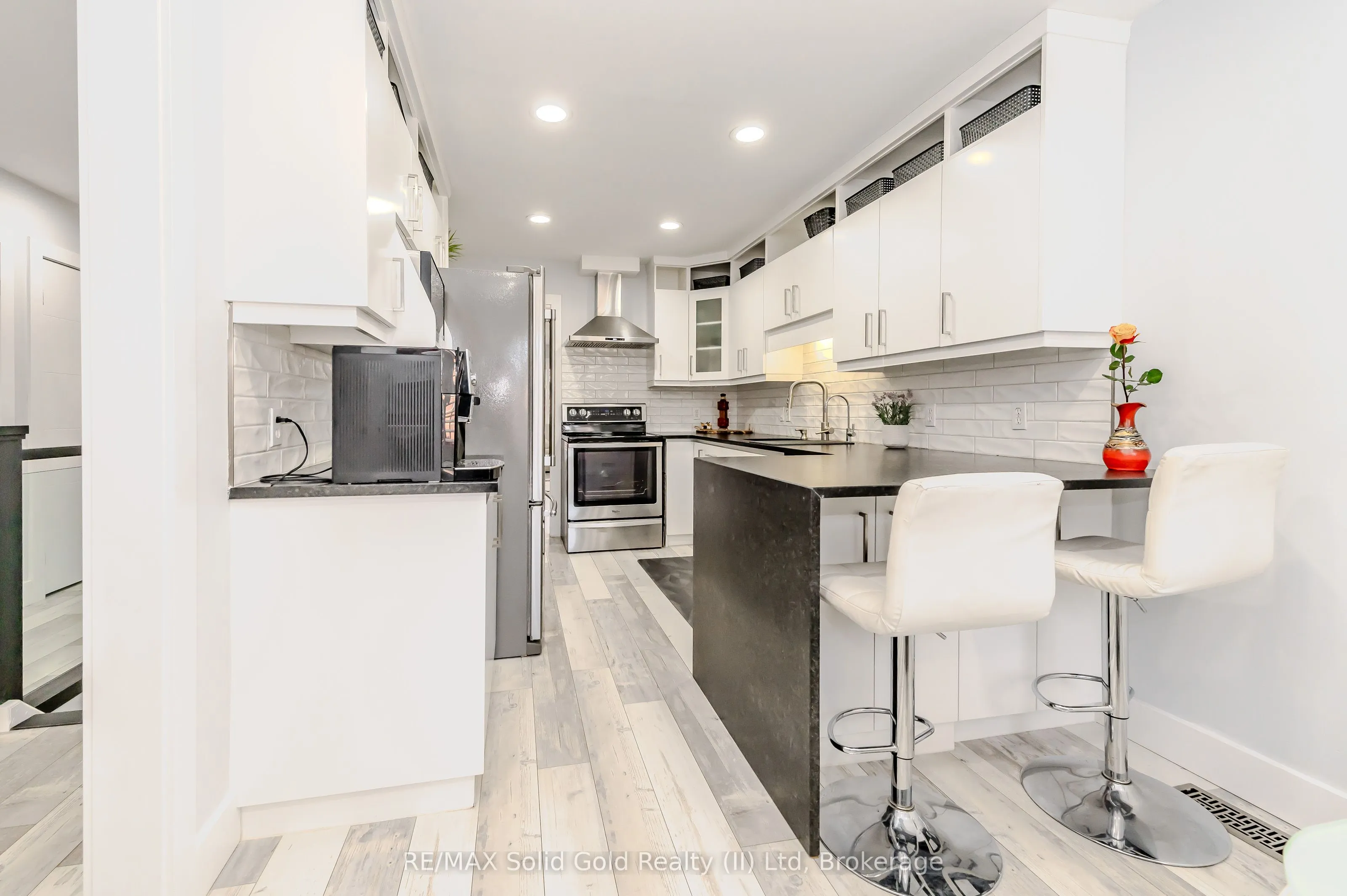 10 Isherwood Avenue #18