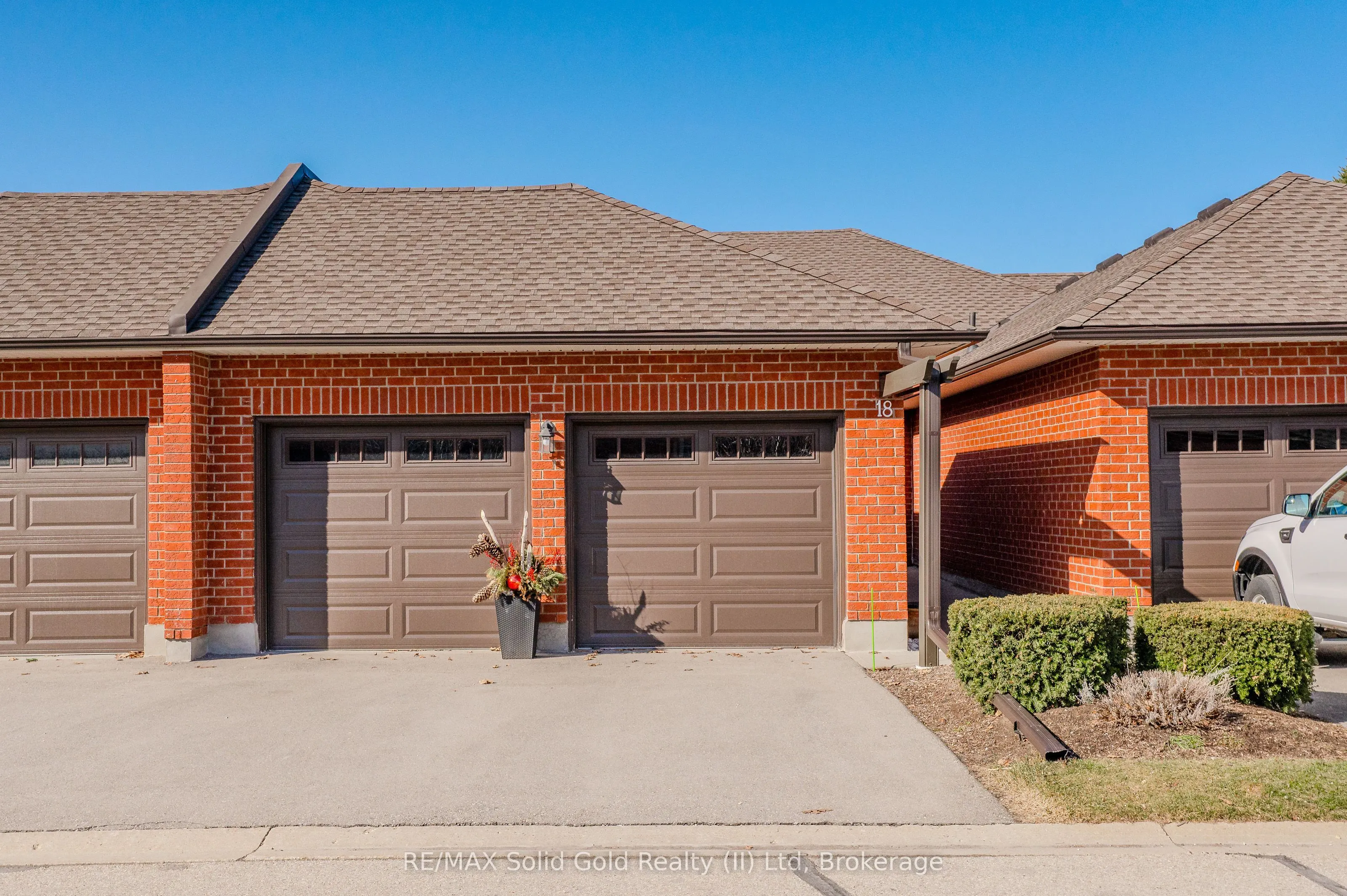 10 Isherwood Avenue #18