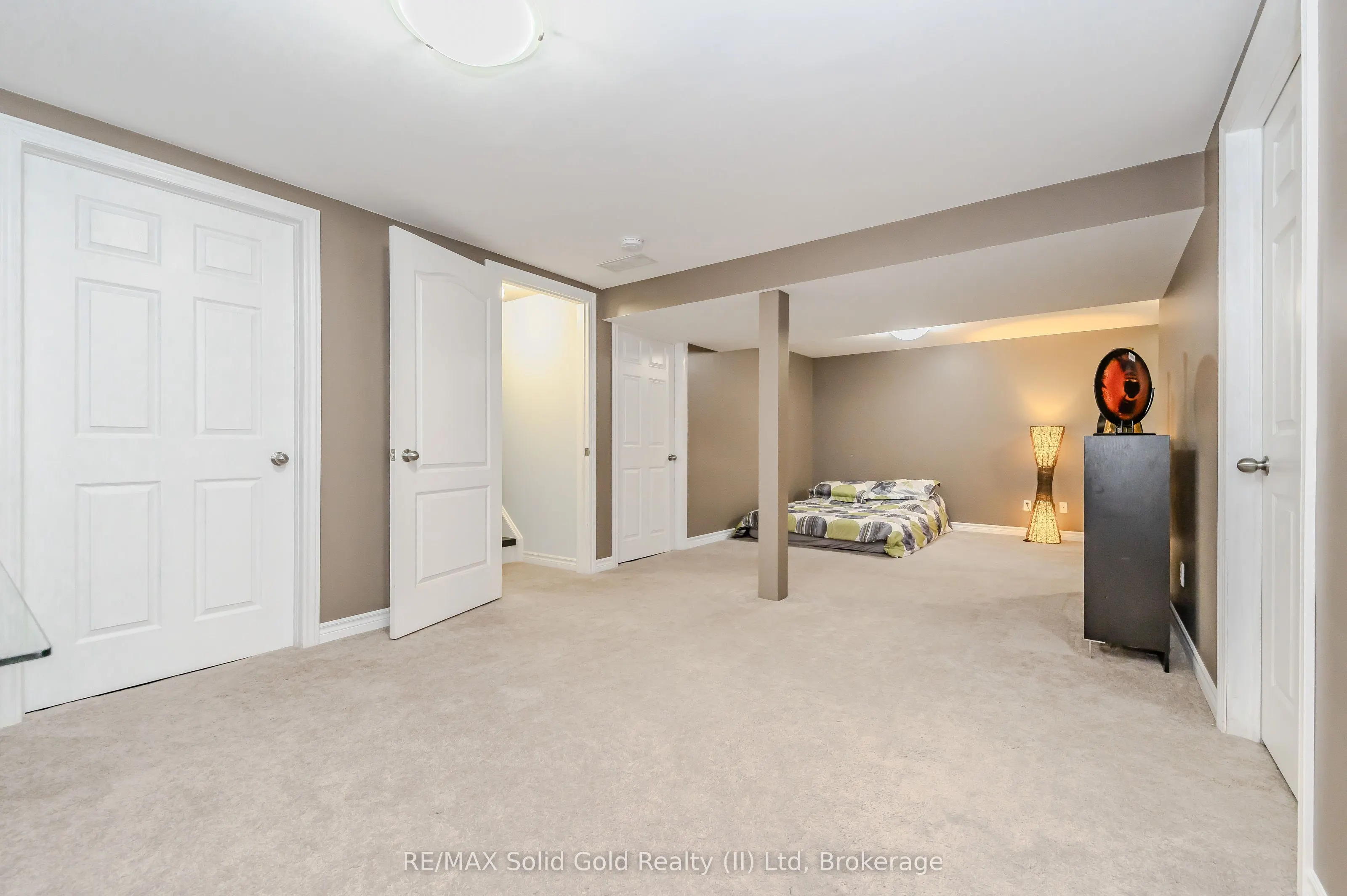10 Isherwood Avenue #18