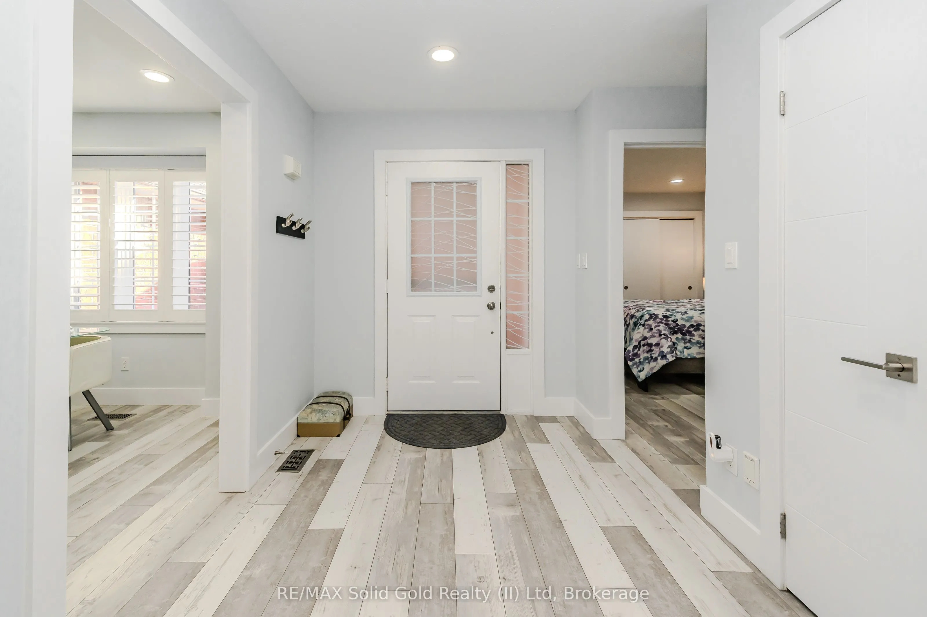 10 Isherwood Avenue #18