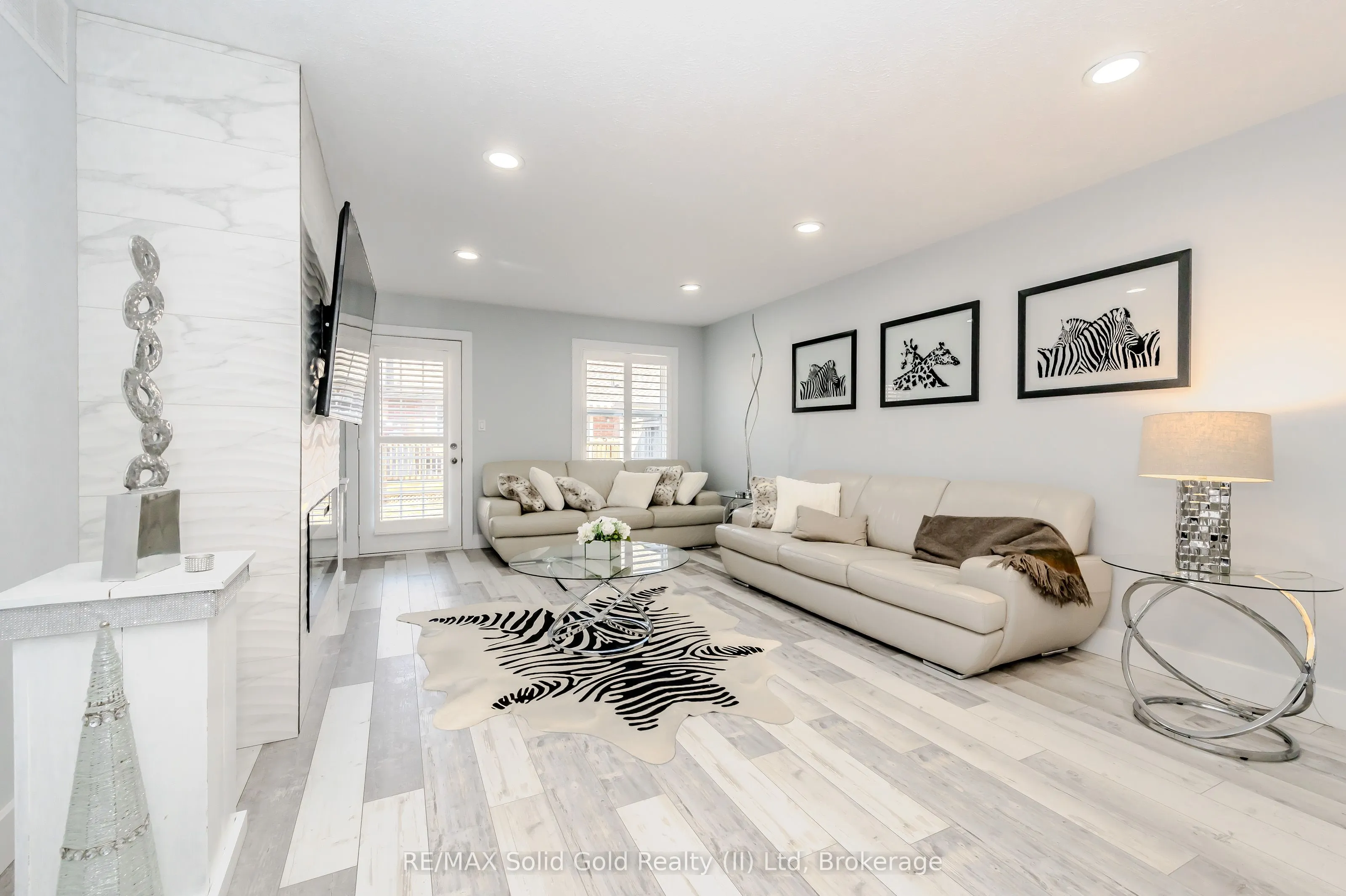 10 Isherwood Avenue #18