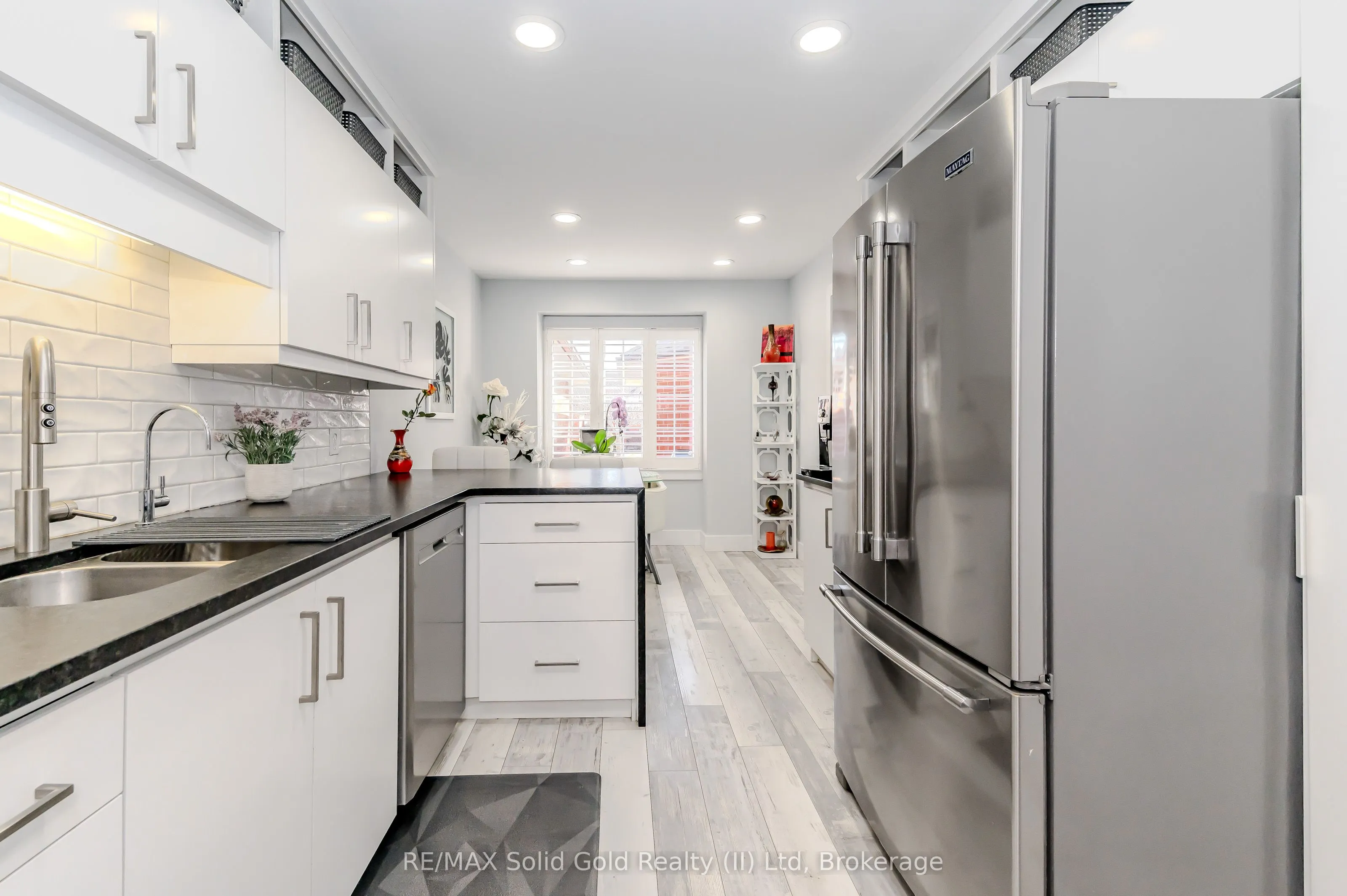 10 Isherwood Avenue #18