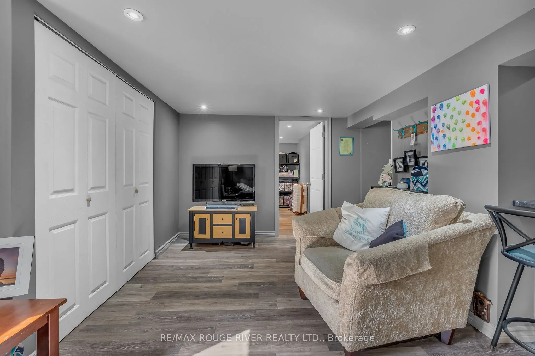 234 King Street E