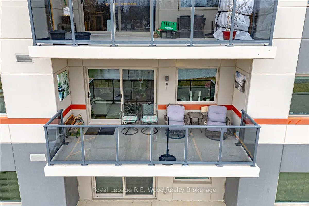 8 Centre Street, #210
