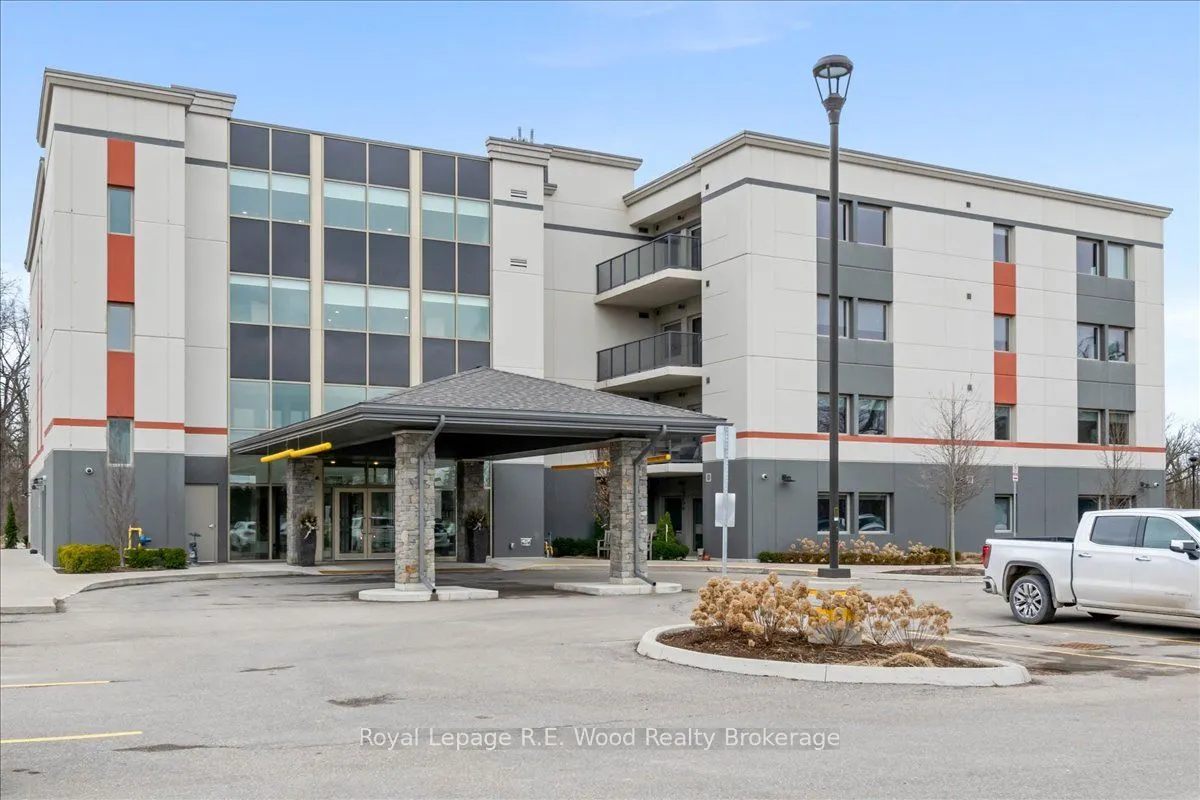 8 Centre Street, #210