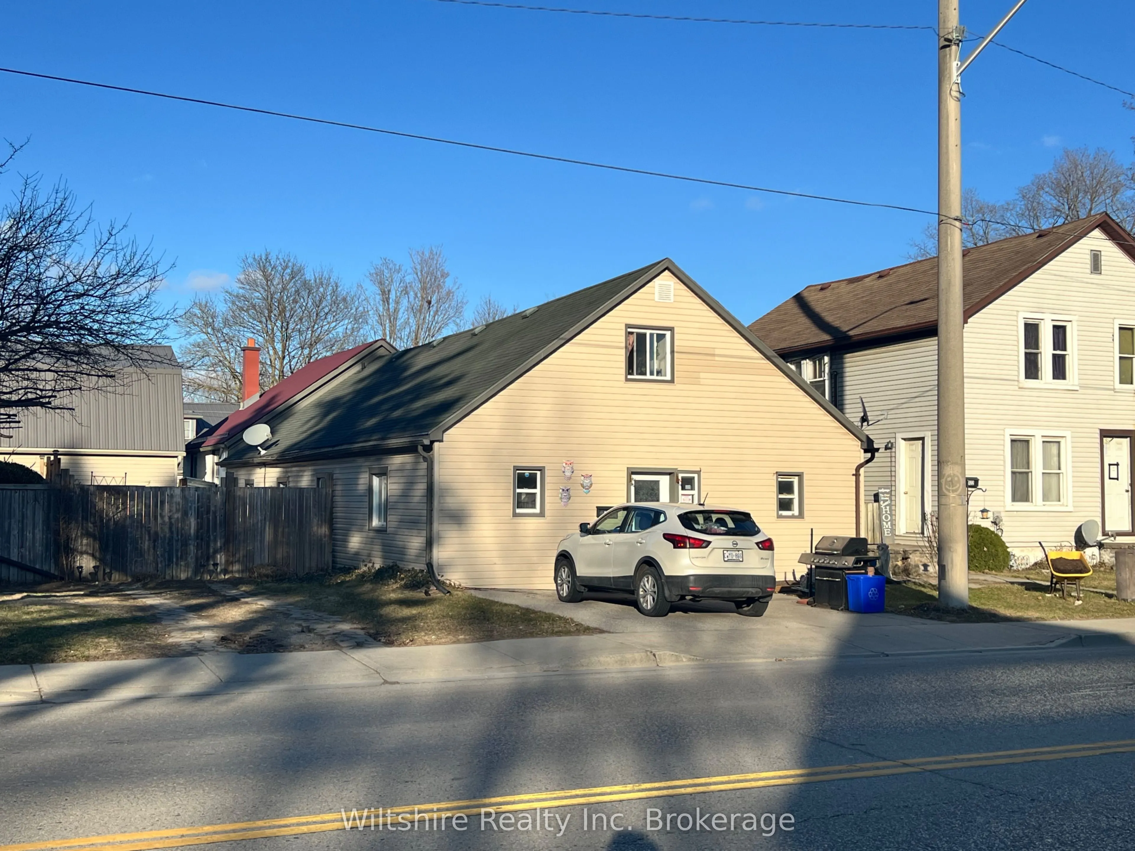 324 Broadway Street