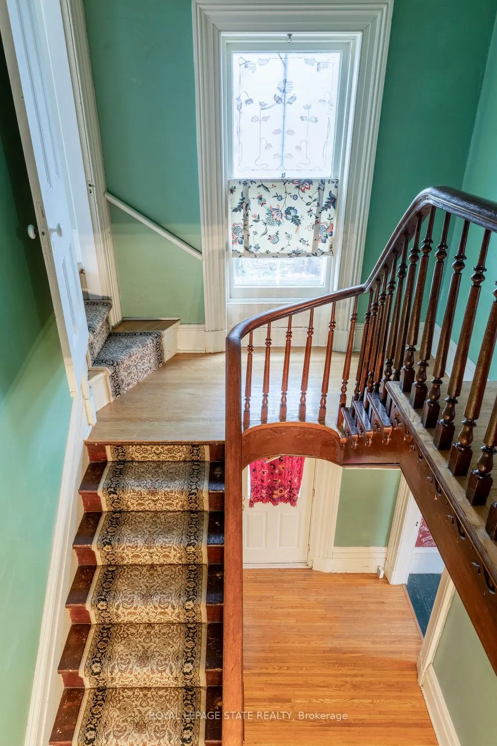 340 Dundas Street E