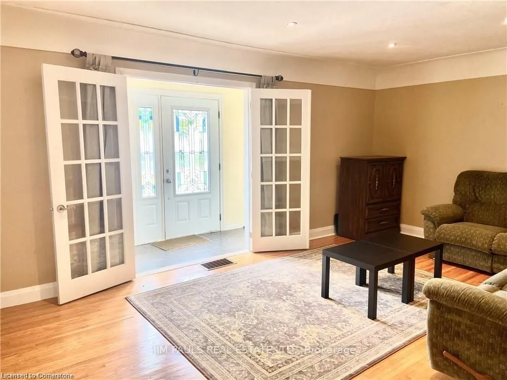 439 Upper Gage Avenue