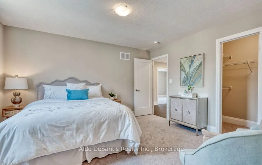 146 ROCKLEDGE Drive