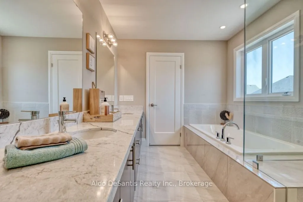 146 ROCKLEDGE Drive