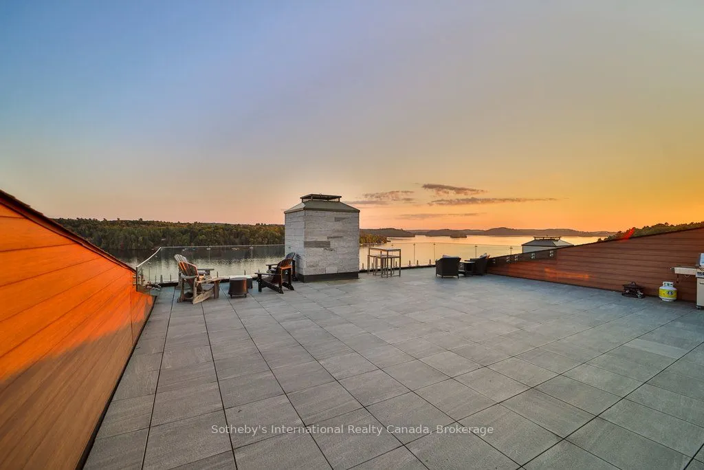 727 GRANDVIEW Drive, #002