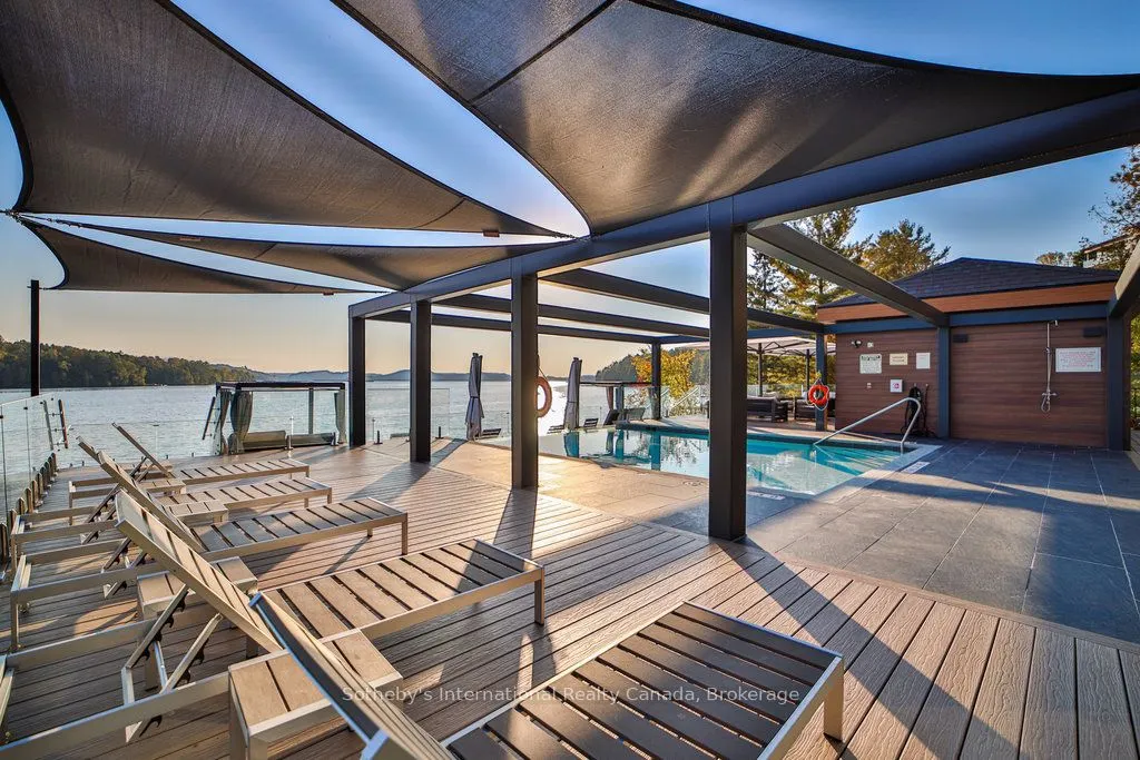727 GRANDVIEW Drive, #002