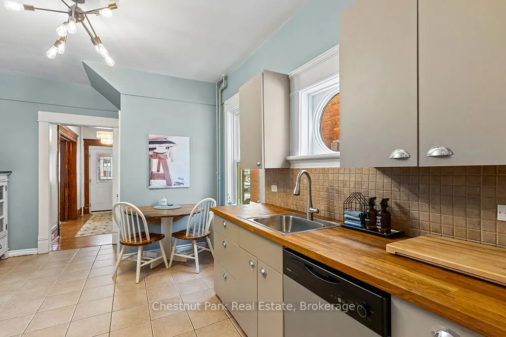 877 5th Avenue 'A' E