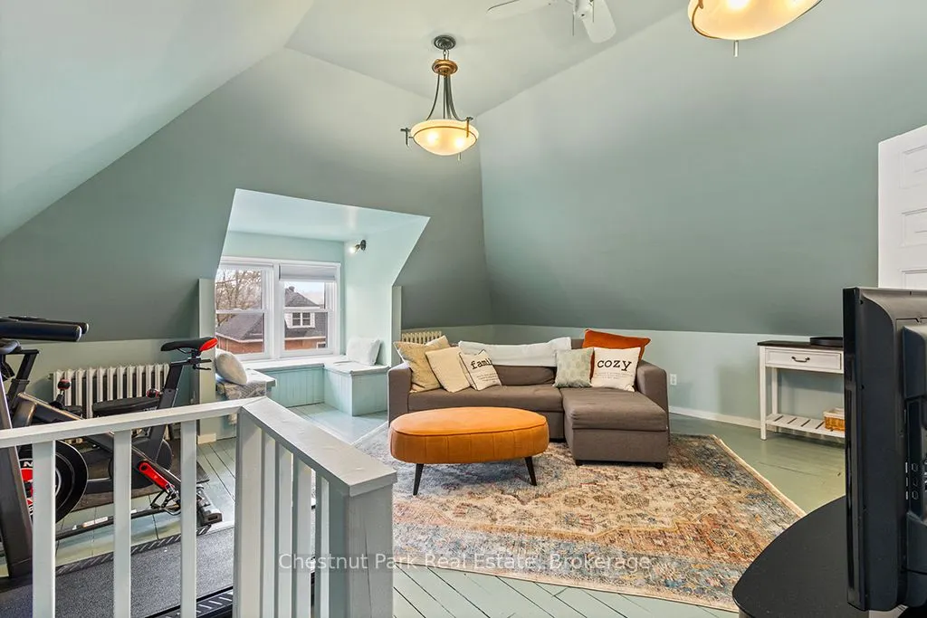 877 5th Avenue 'A' E