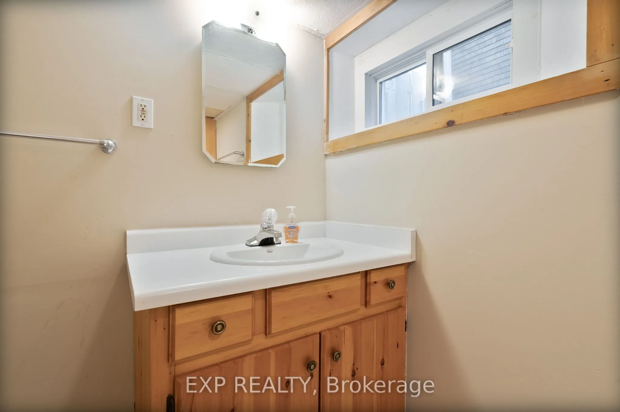 60 Beattie Avenue