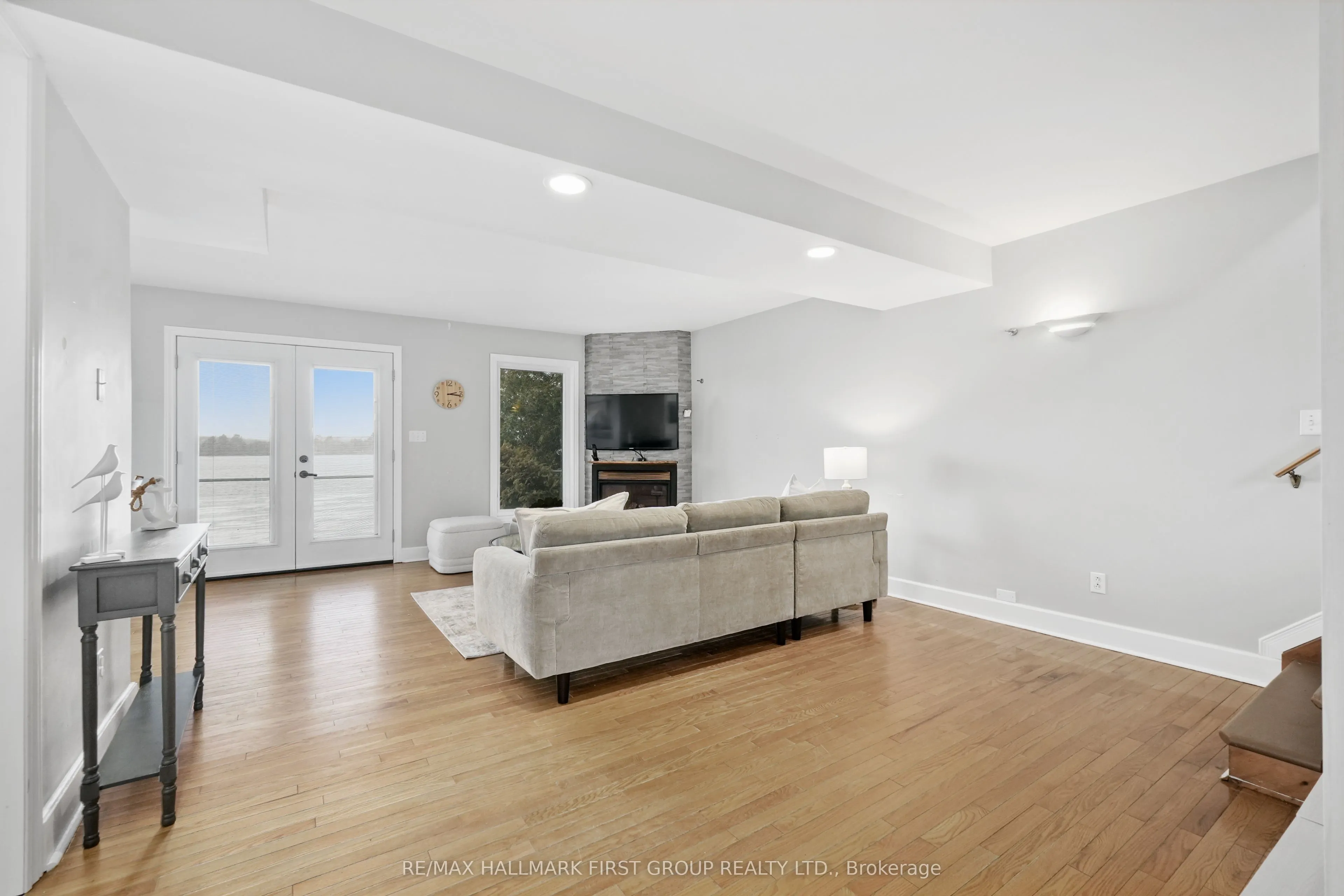 8 Parker Drive