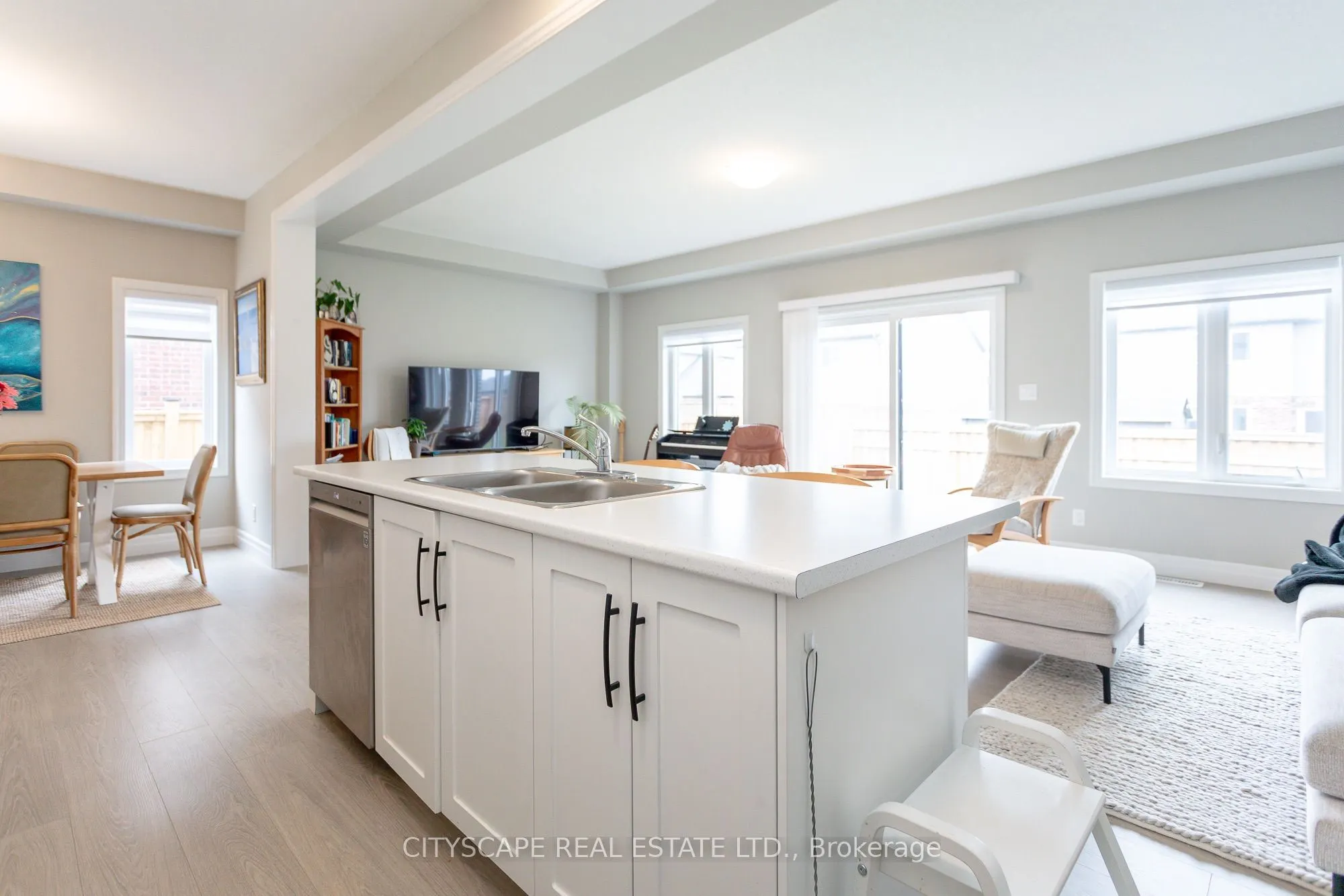 68 Davidson Drive N