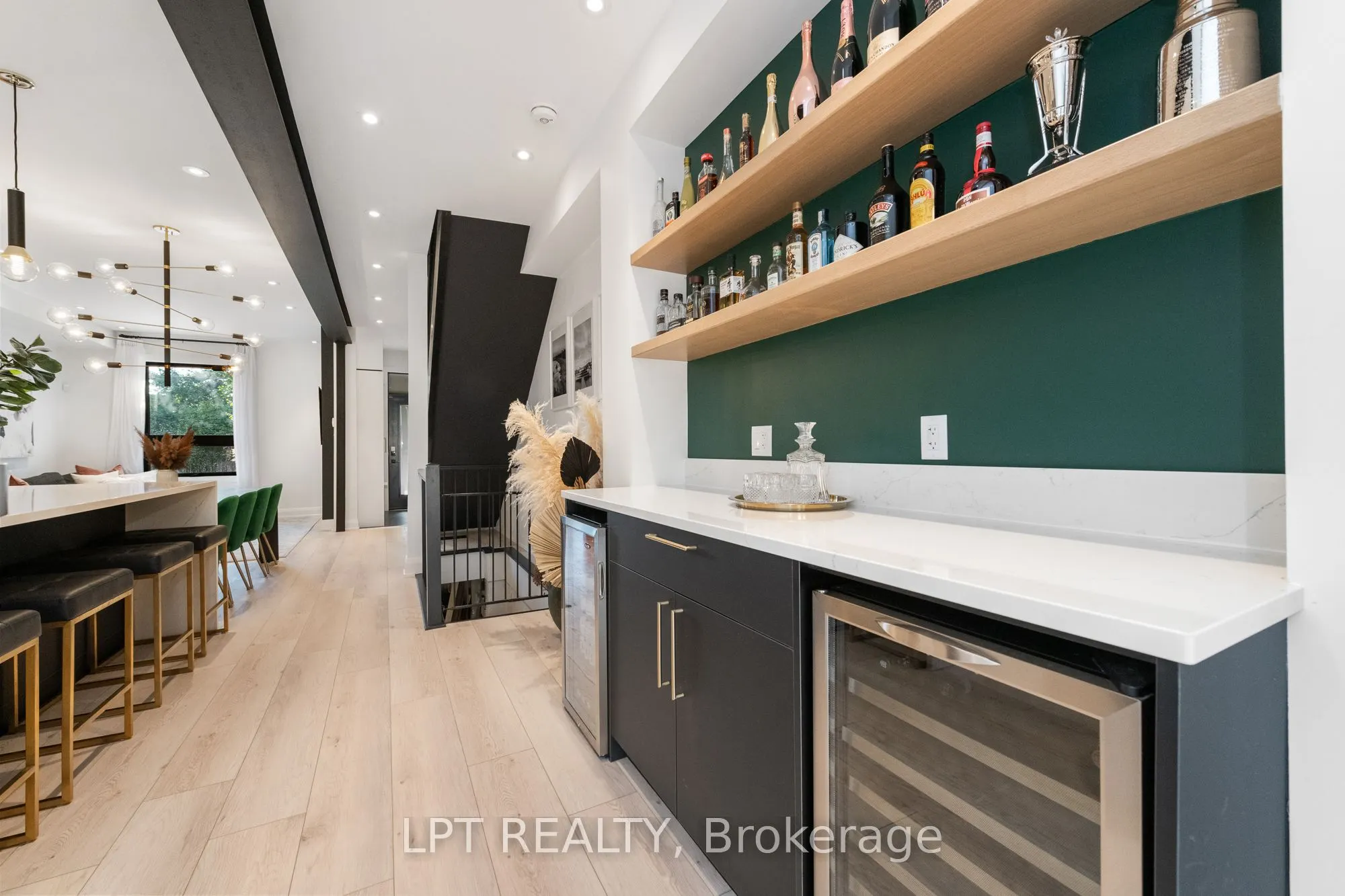 323 Booth Street