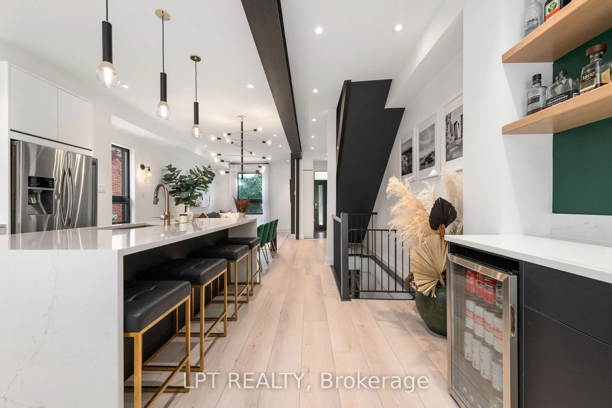 323 Booth Street