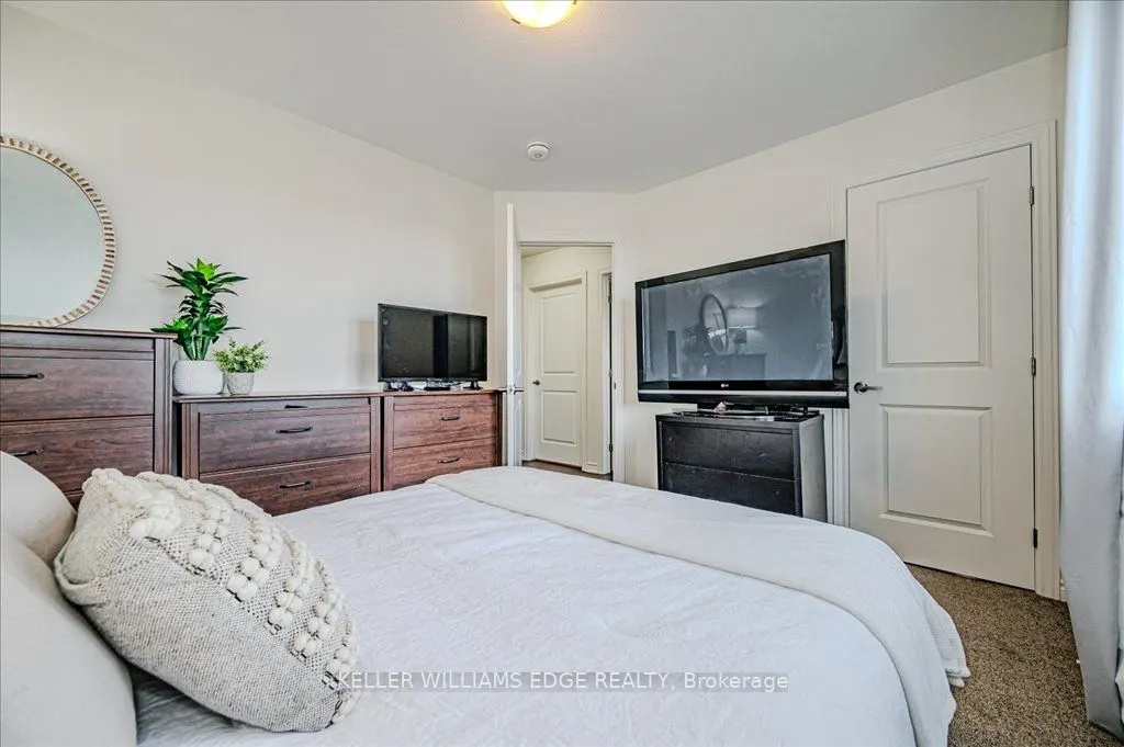 4077 Thomas Street