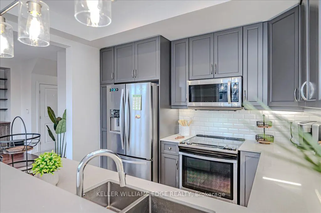 4077 Thomas Street