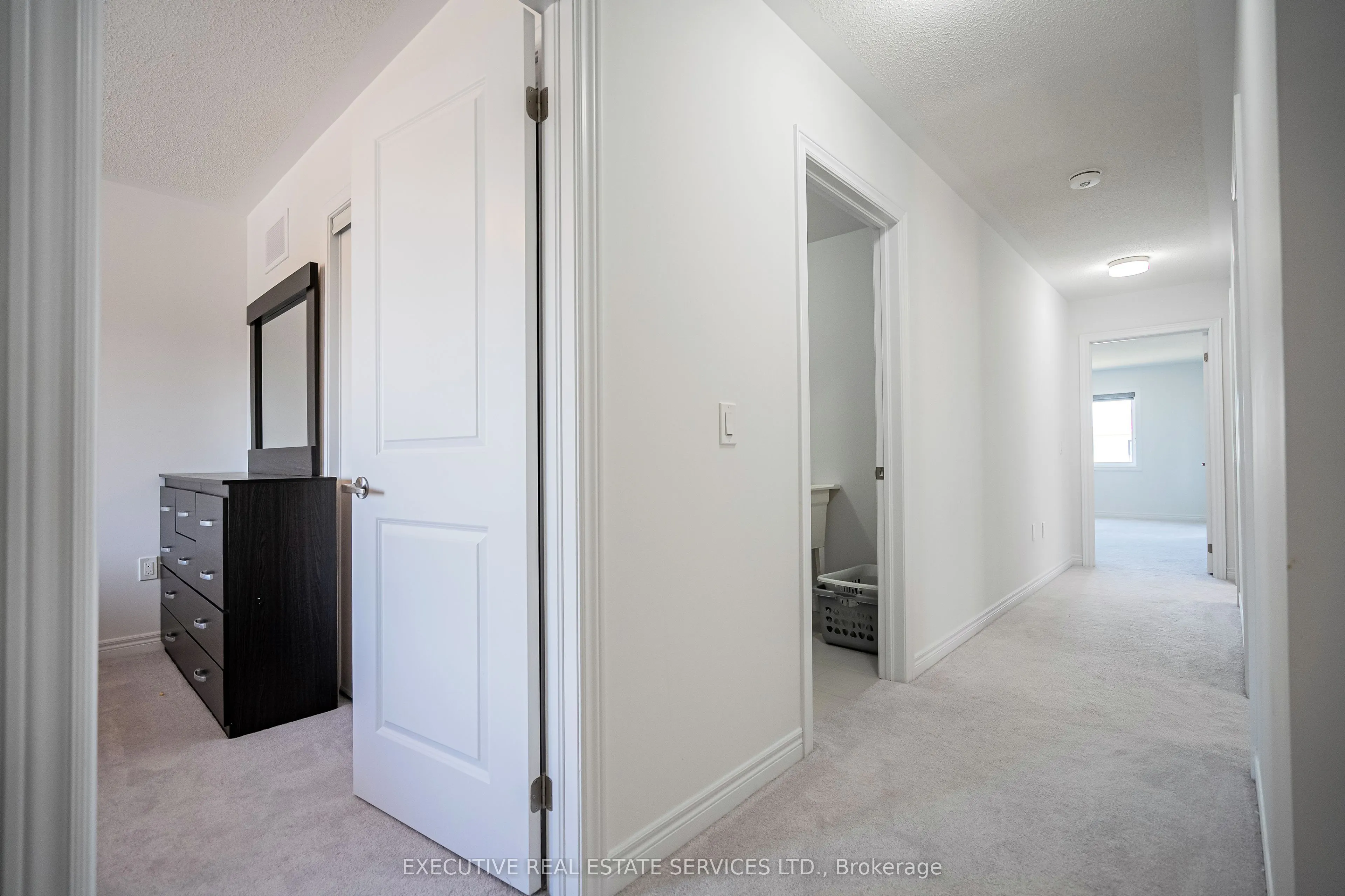 283 Rea Drive N