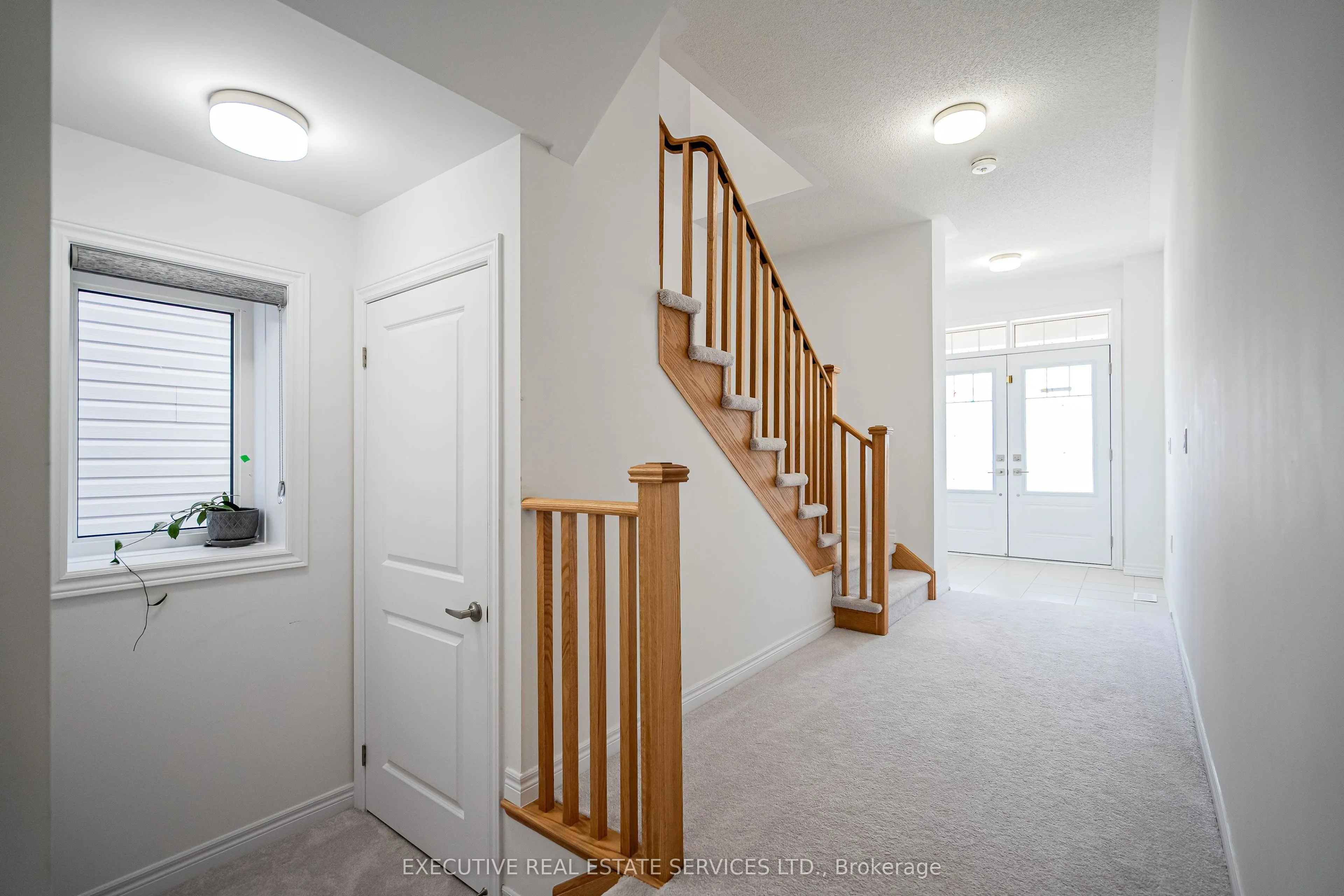 283 Rea Drive N