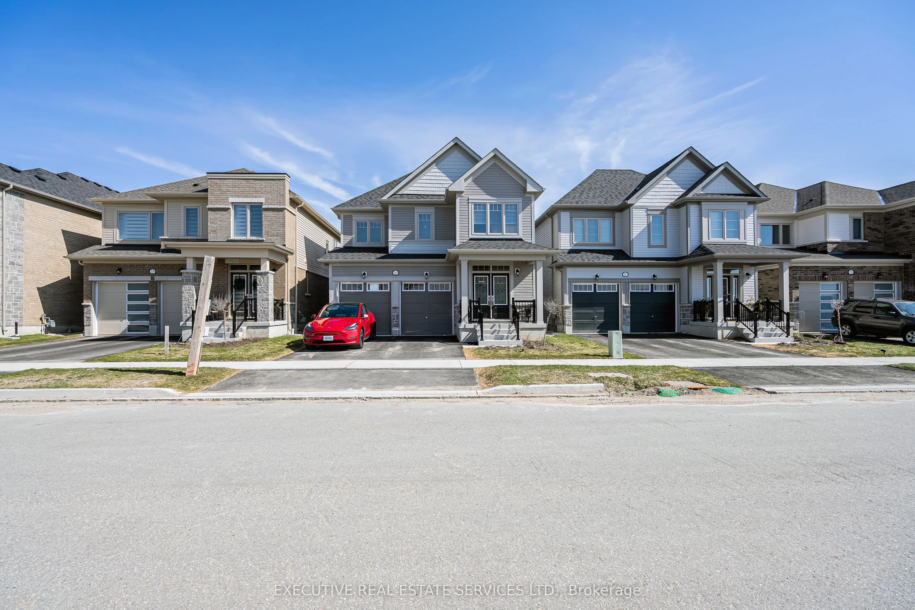 283 Rea Drive N