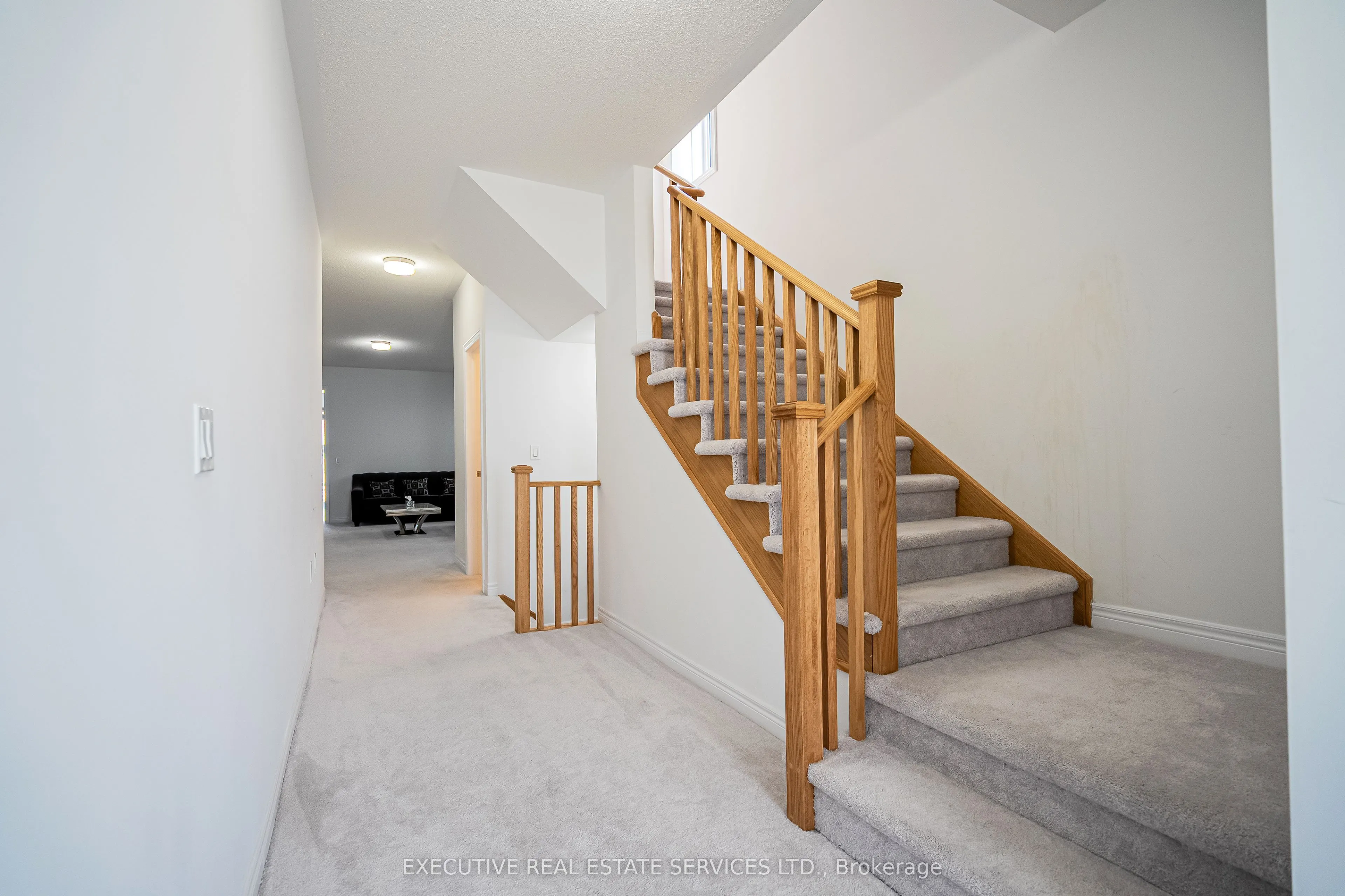 283 Rea Drive N