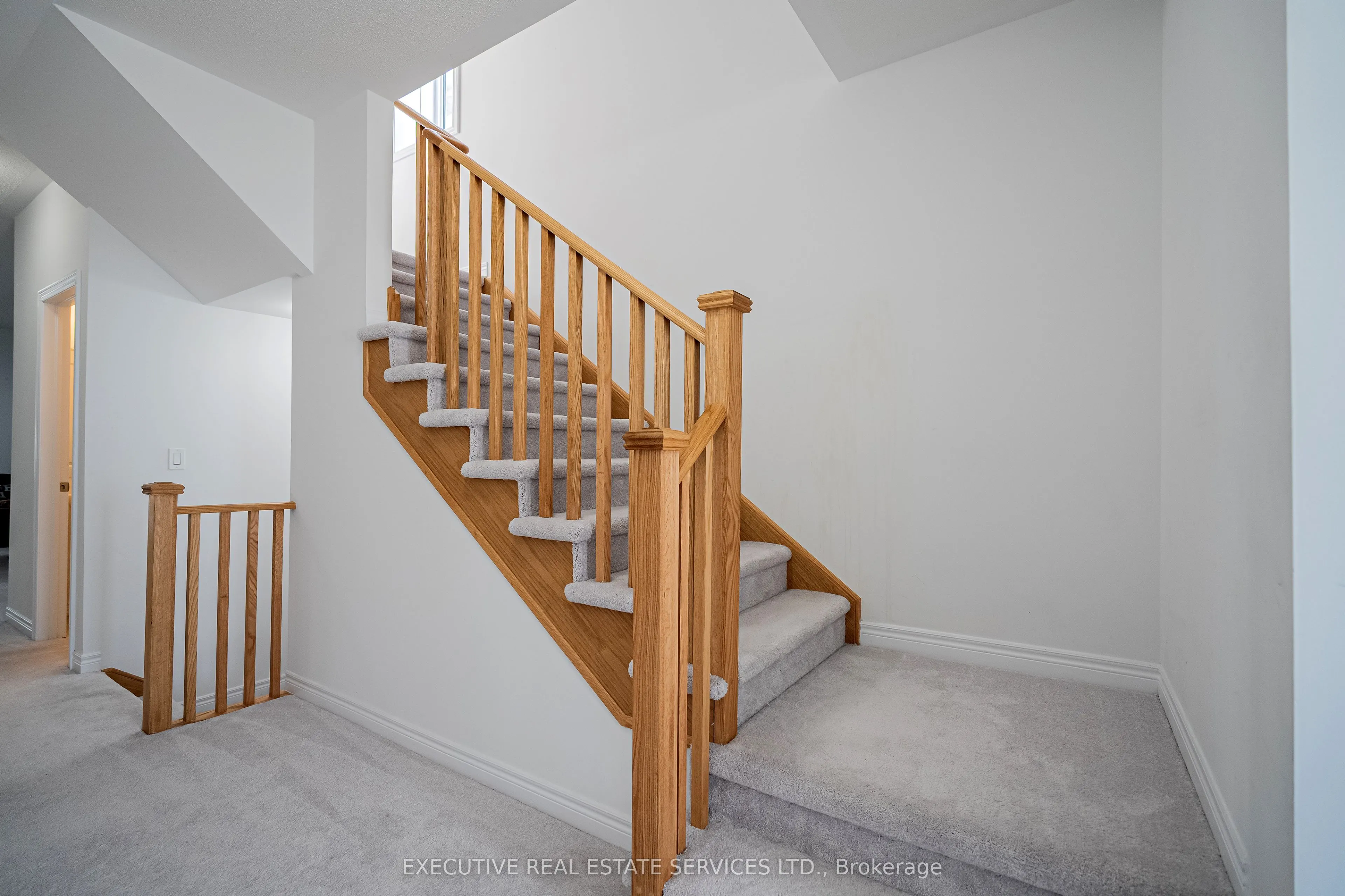 283 Rea Drive N