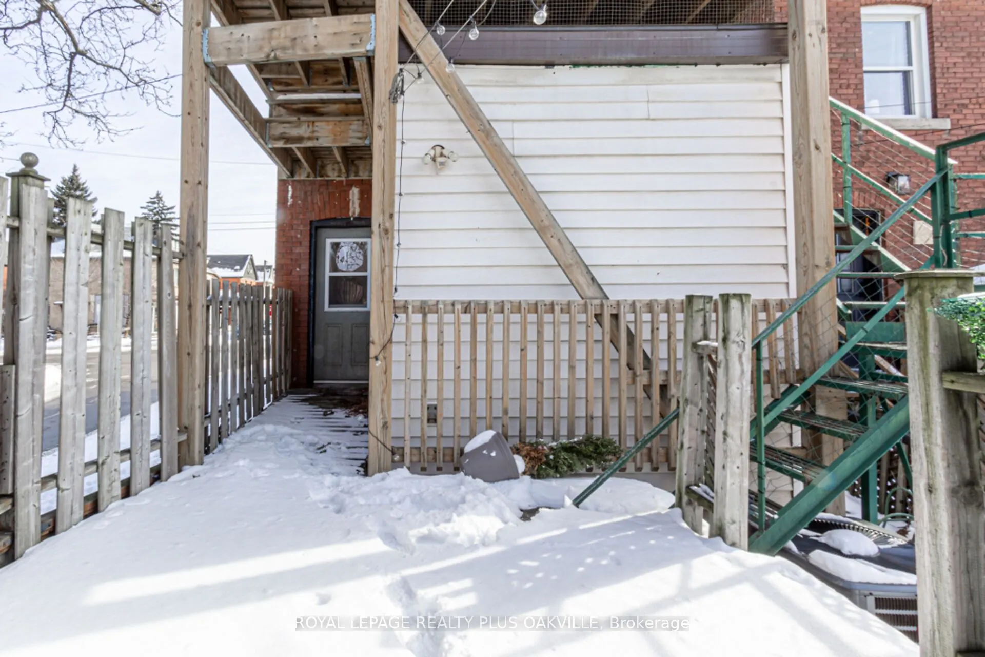 58 Lorne Avenue