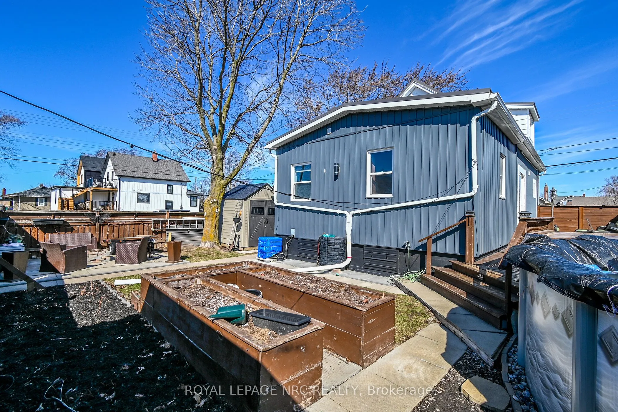 508 Main Street W