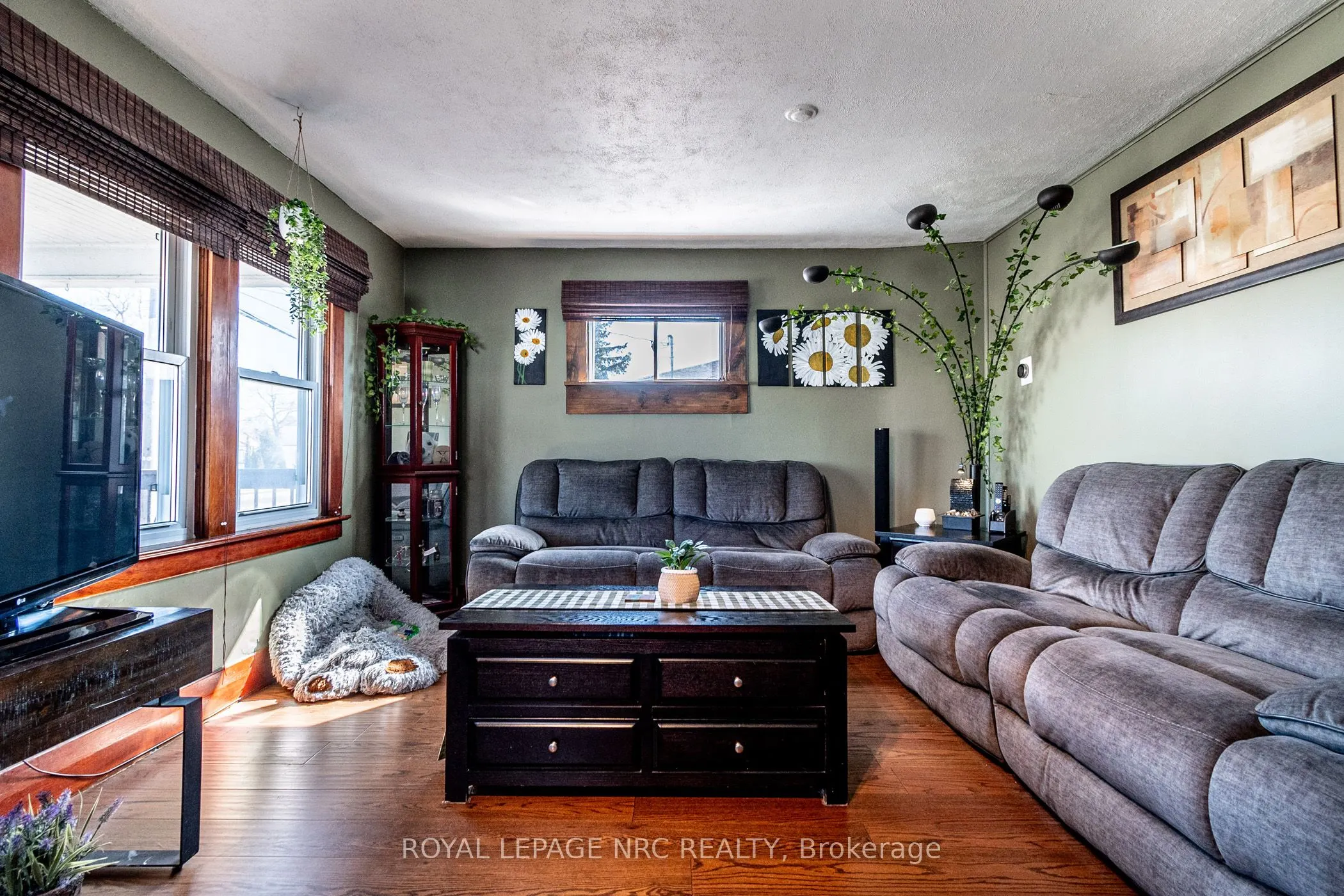 508 Main Street W