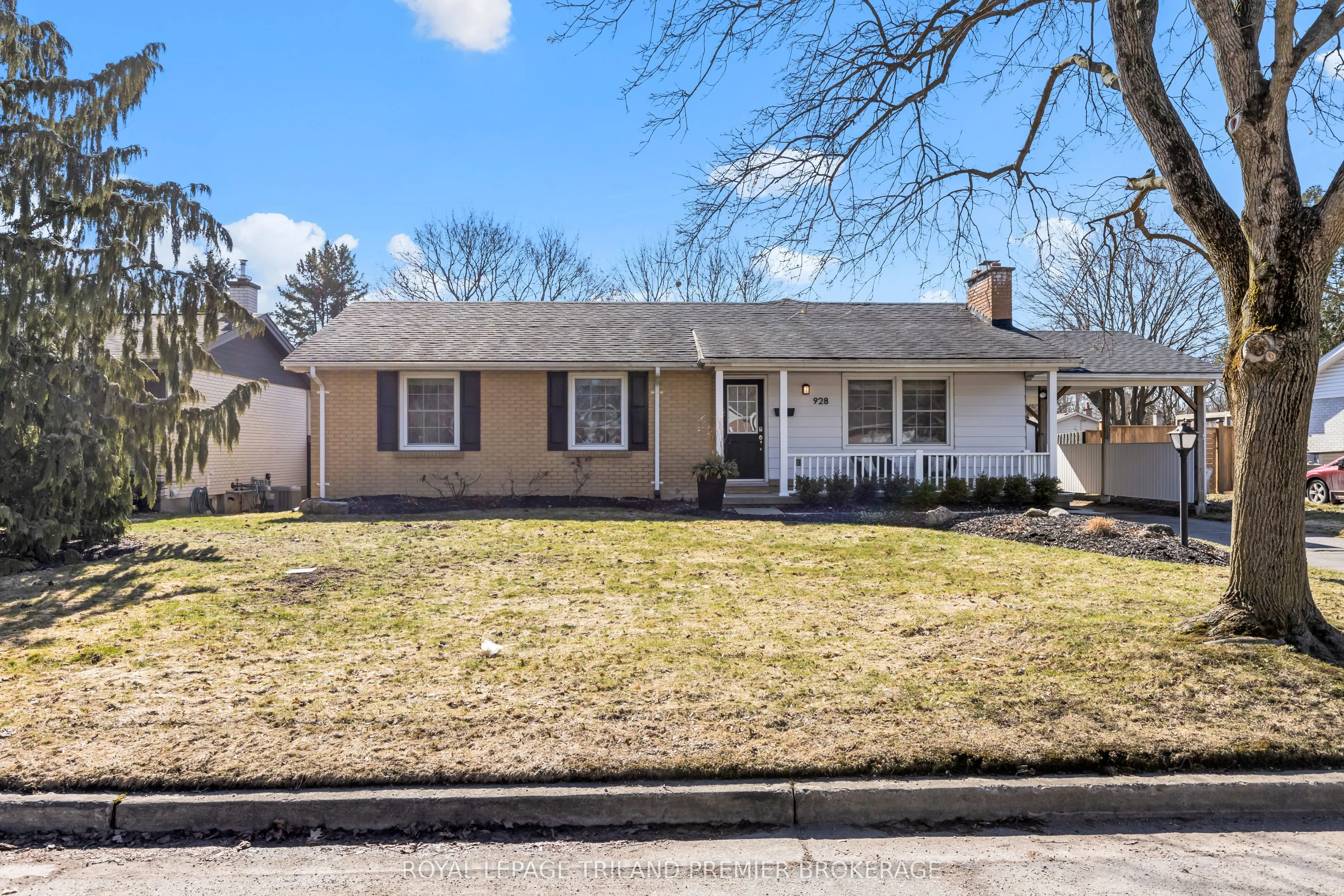 928 DALKEITH Avenue