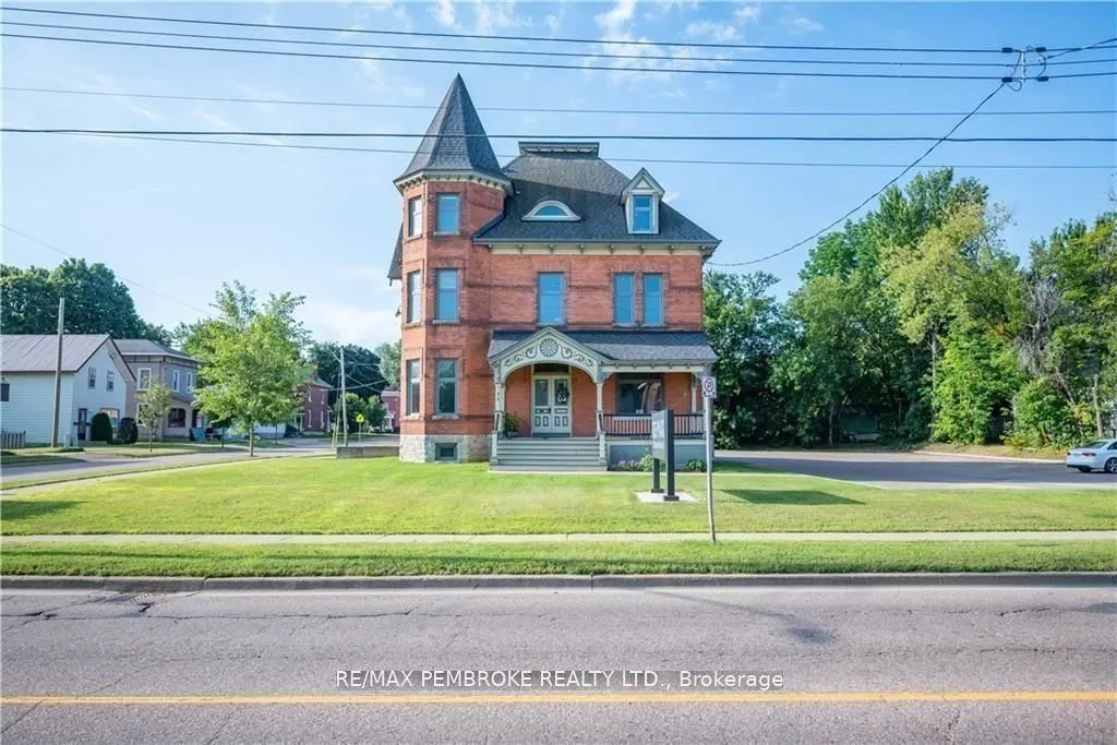 464 Pembroke Street W