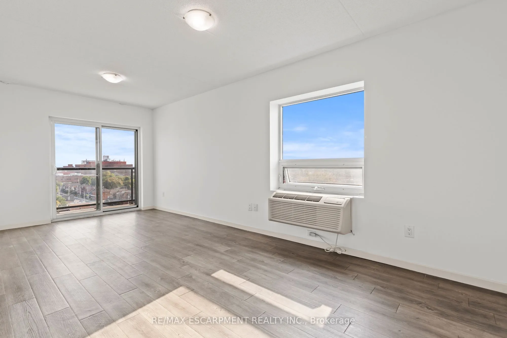 220 CANNON Street E, #701